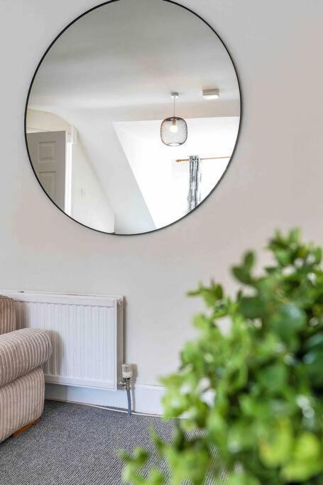 Stylish 1 Bedroom Apartment إدنبرة المظهر الخارجي الصورة